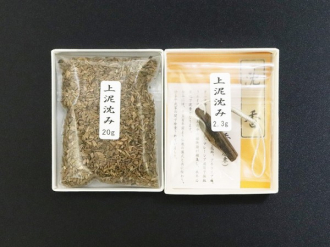 <p><span style="color: #3598db;"><strong>[NEW]</strong></span></p>
<p><strong>沈香上泥沈み入荷</strong></p>